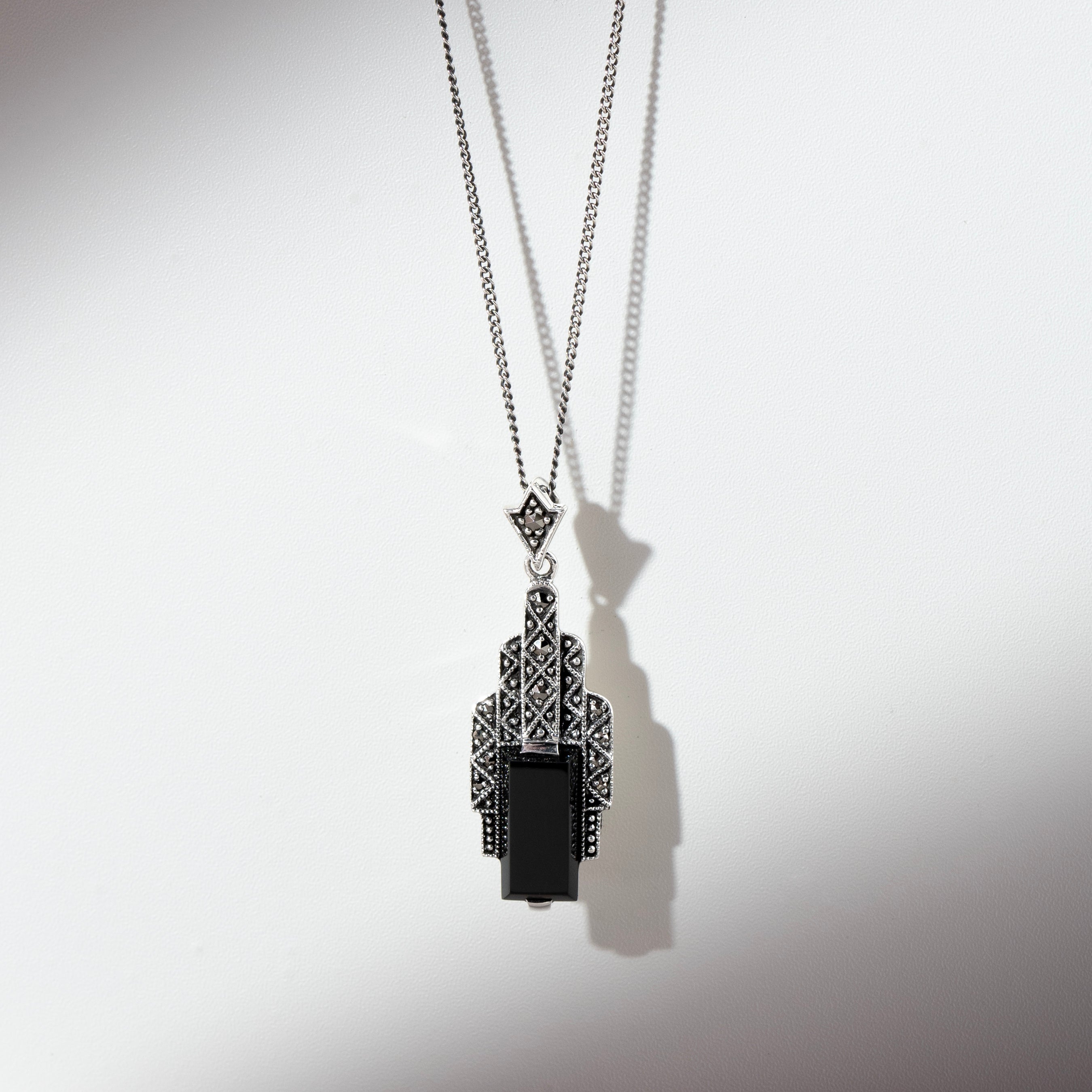 Art-Deco-Stil, rechteckig, schwarzer Onyx, Cabochon und Markasit-Halskette aus Sterlingsilber